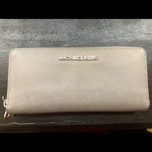 Michael Kors Jet Set Wallet